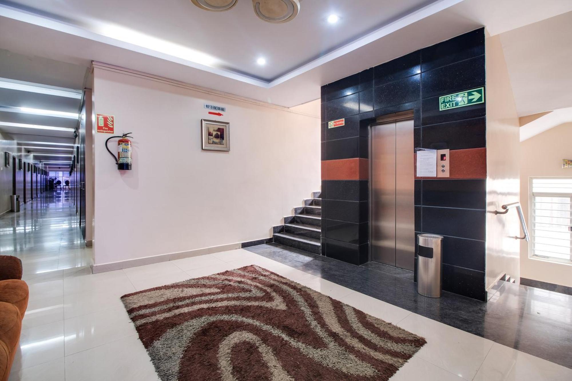 Super Townhouse Gajuwaka Near Cmr Mall Kurmannapalem Exterior photo